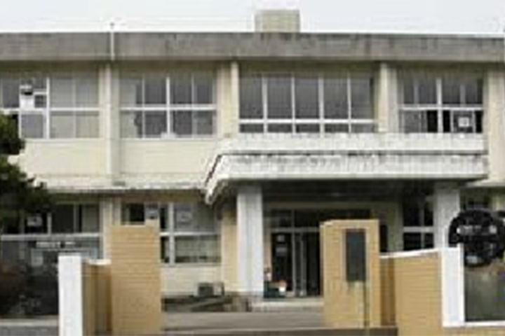 勝岡小学校